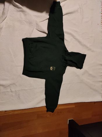 Sweat vert a capuche 8 ans