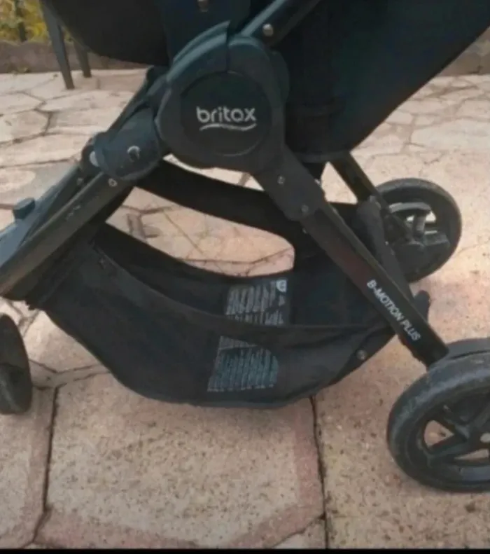 Poussette britax avec base ISOFIX pour voiture - photo numéro 19