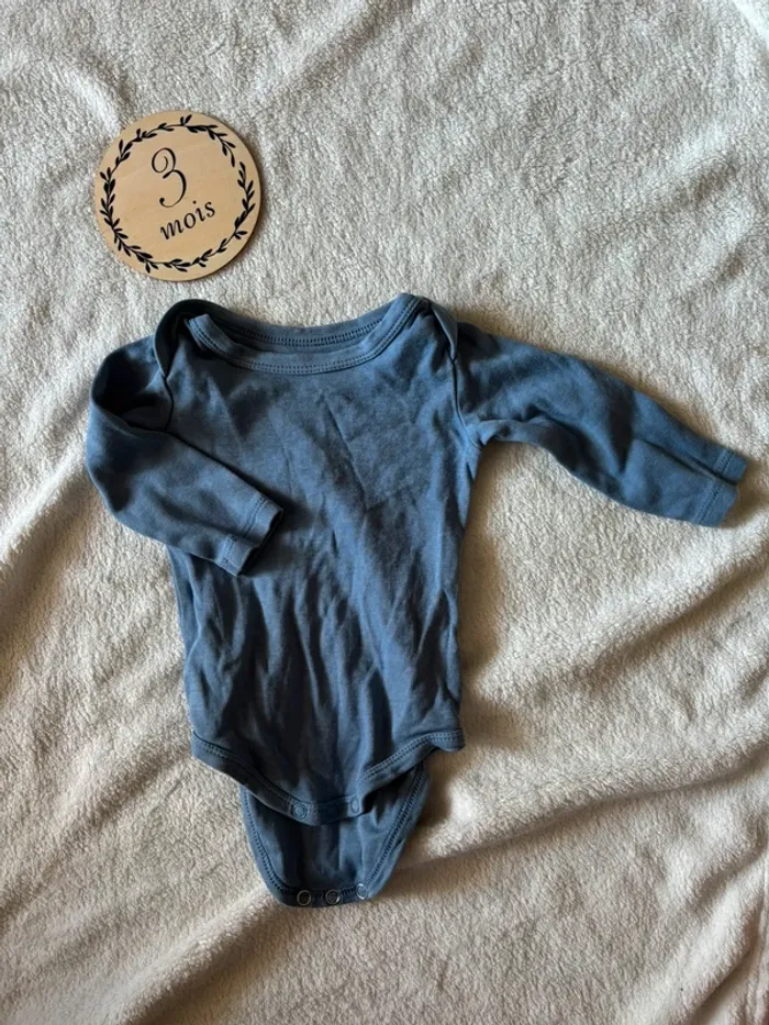 Lot 2 body in extenso 3 mois - photo numéro 2