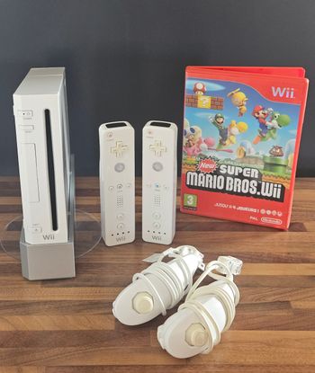 Nintendo wii - Pack New Super Mario bros - Très Bon état 