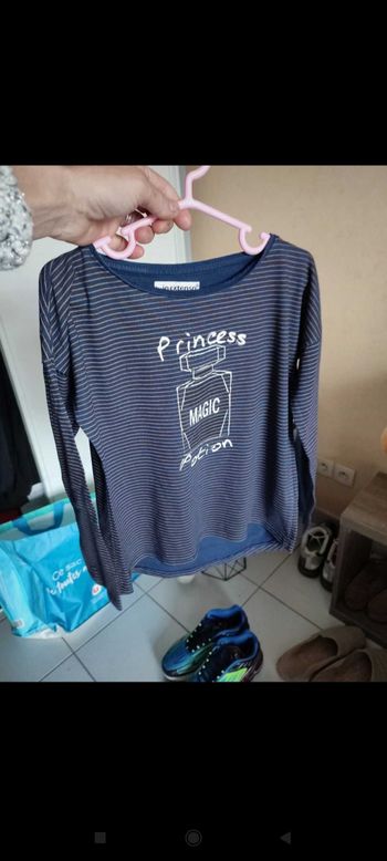 Lot de 2 articles fille taille 6 ans