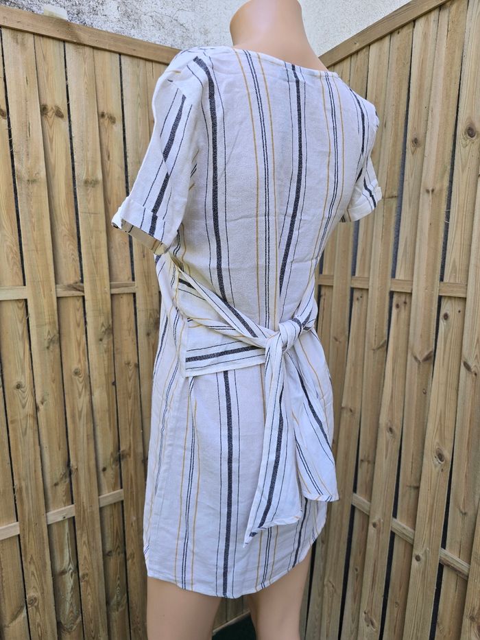 Robe neuve 🍒Pretty little thing🍒taille 34 achetée 29€99 - photo numéro 5