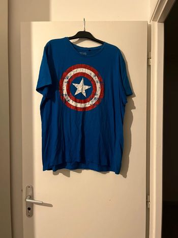 T-shirt bleu captain America marvel