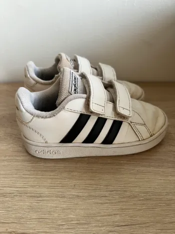 👟 Adidas enfant - Pointure 25 (UK 7K / US 8K)