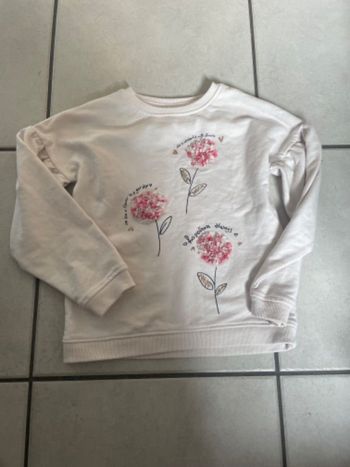 Pull à fleurs