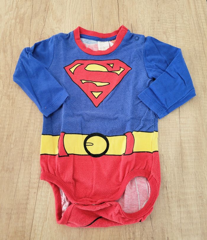 Body manches longues garcon Superman taille 68 H&M - photo numéro 2
