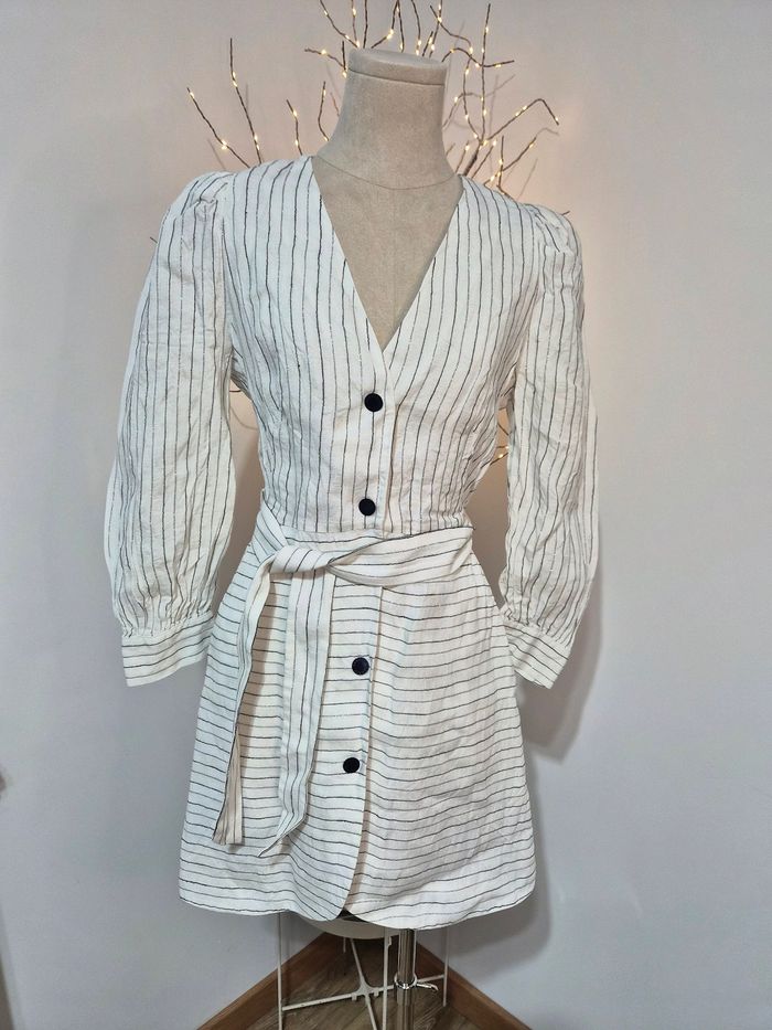 Robe Sandro Paris rayée écru noire ceinturée élégante taille 1 S - photo numéro 2