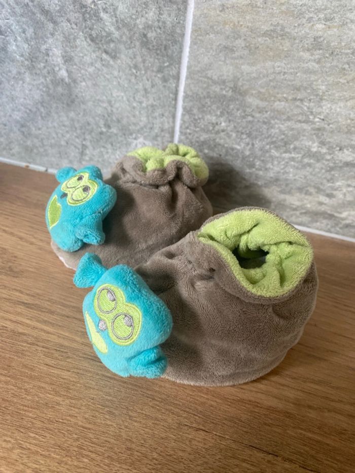 Jolie paire de chausson pour bébé avec des hiboux - photo numéro 2