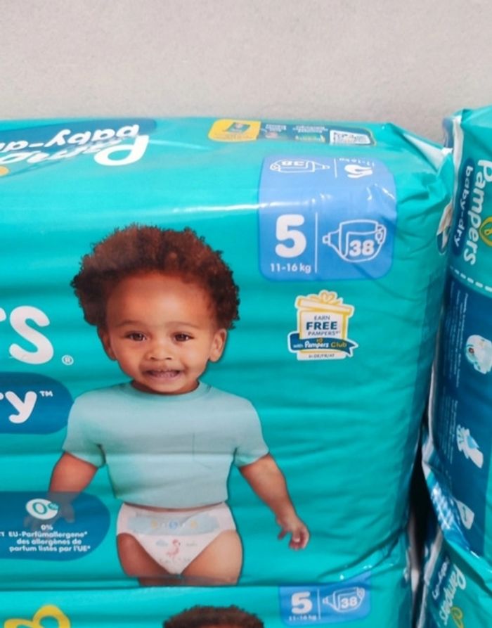 Couche Pampers taille 5 - photo numéro 2