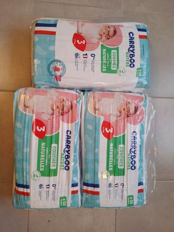 3 paquets de couches carryboo taille 3