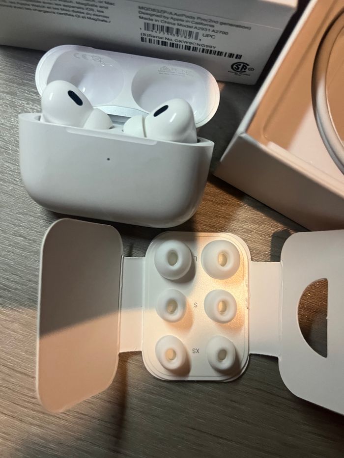 Air Pods Pro 2 avec réduction de bruit - photo numéro 7