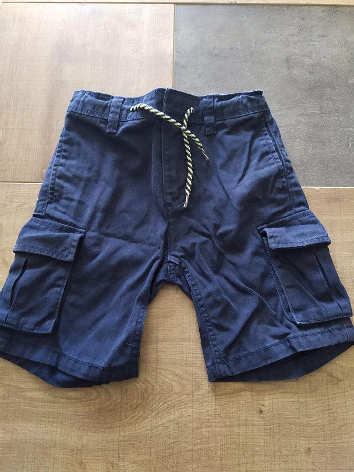 lot shorts 5 ans - photo numéro 8