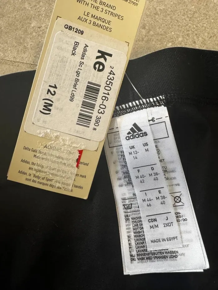 Bas noir adidas taille M, neuf avec étiquette, - photo numéro 2