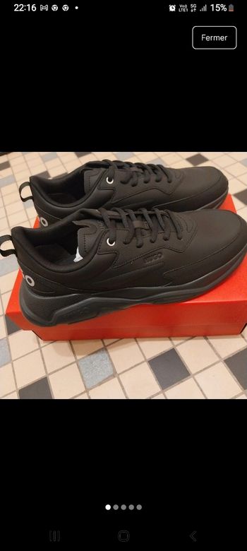 Baskets hugo boss jamais porté Pointure 43 leon runn