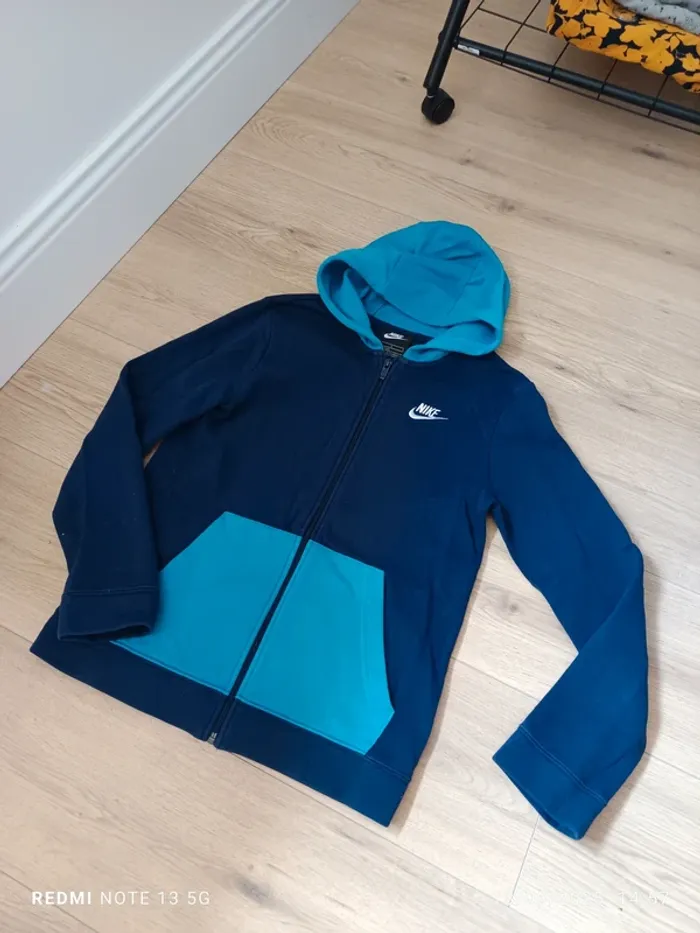 Magnifique veste NIKE bleu neuve taille 11 13 ans - photo numéro 2
