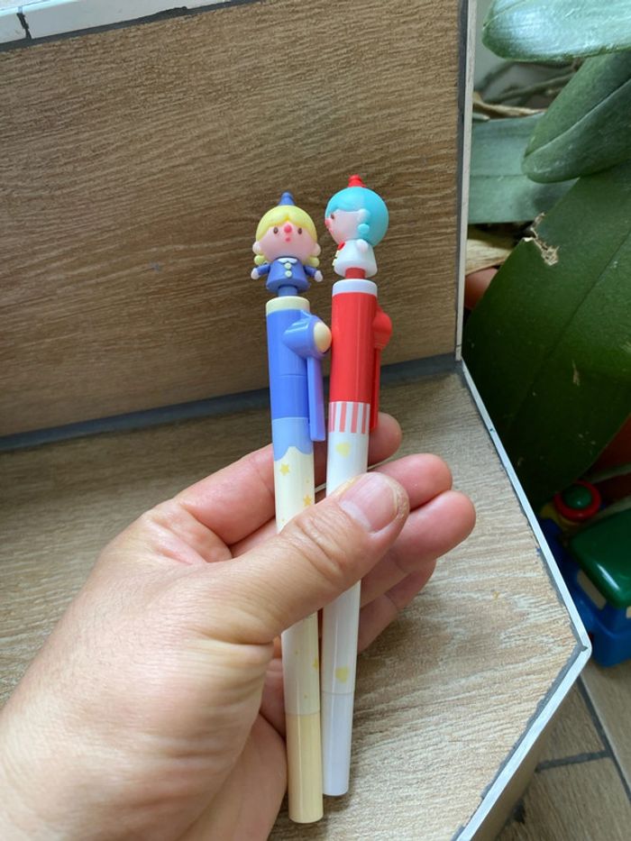 Stylo bleu - photo numéro 4