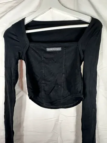 Haut manches longues noir YesStyle - Col U élégant