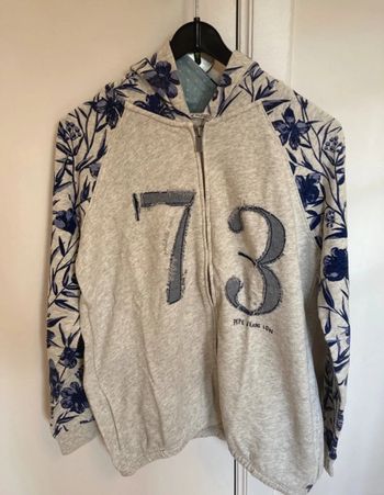 Très beau gilet zippé à capuche en super bon état || pepe jeans || taille 16 ans
