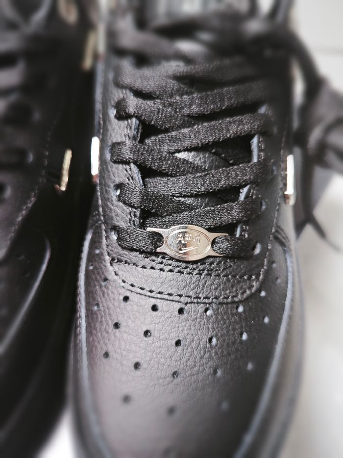 Nike Air Force One LV - Taille 36.5 - photo numéro 3