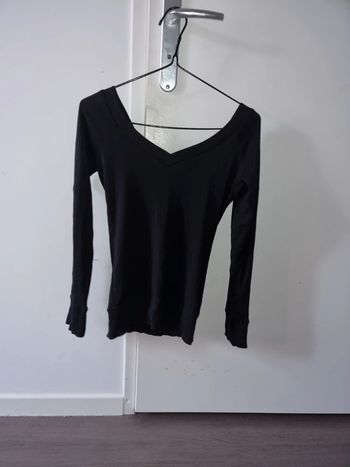 Petit pull col V