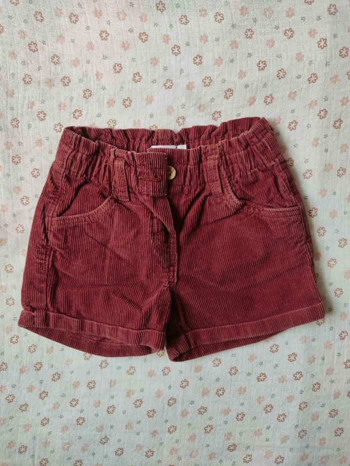 Short en velours côtelé bordeaux Gémo - Taille 3 ans - Très bon état