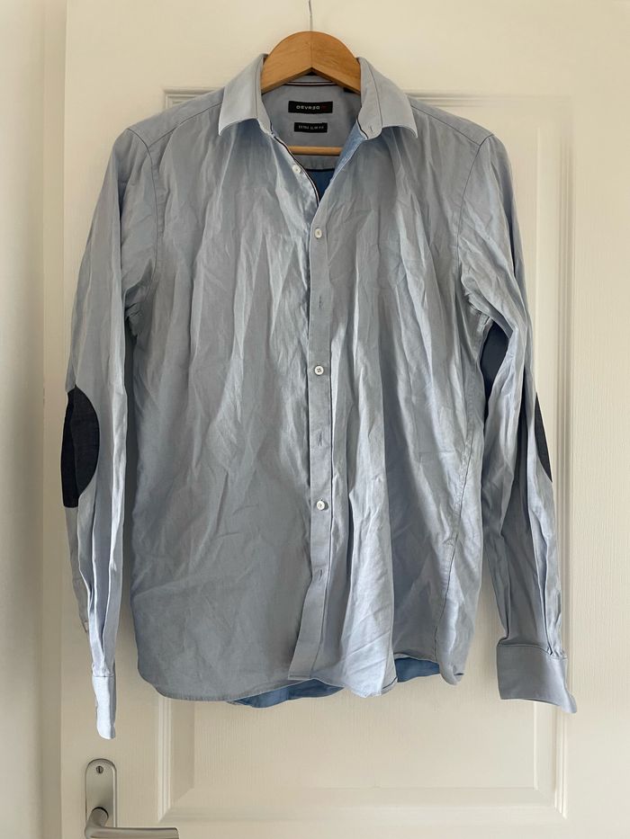Chemise bleu clair