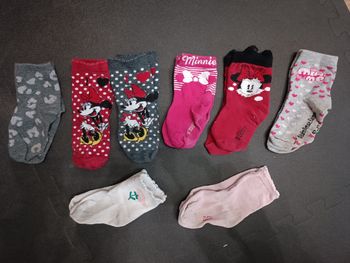 Lot de 8 paires de chaussettes 21/23 et 23/26
