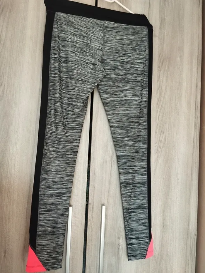 Legging de sport Jennyfer - taille S 🎀 - photo numéro 3