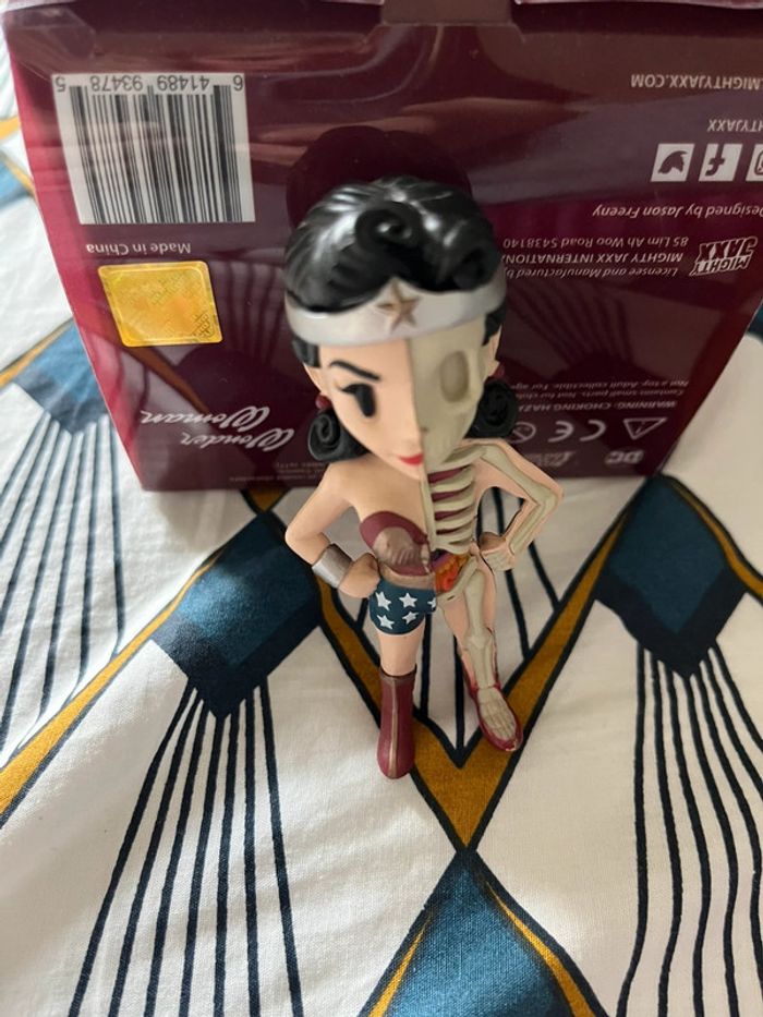 DC comics Golden age wonder woman figurine - photo numéro 3