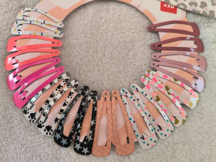 Lot barrettes/élastiques cheveux - photo numéro 2