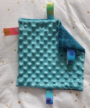 Doudou étiquette - Bleu canard / Patte de chien
