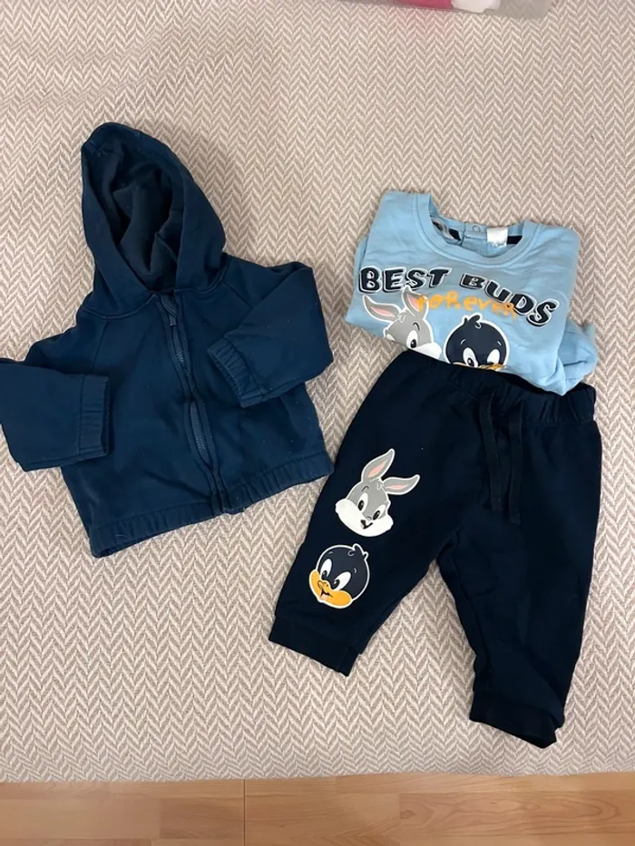Lot vêtement ensemble bébé 6 mois