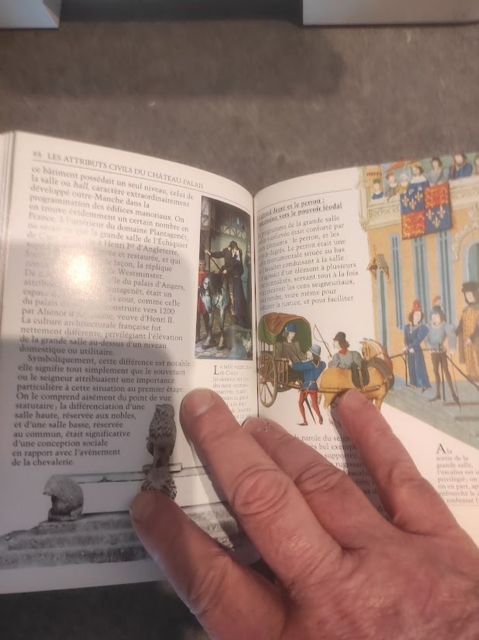 Les châteaux forts De la guerre à la paix Jean Mesqui Gallimard Découvertes 1999 - photo numéro 4