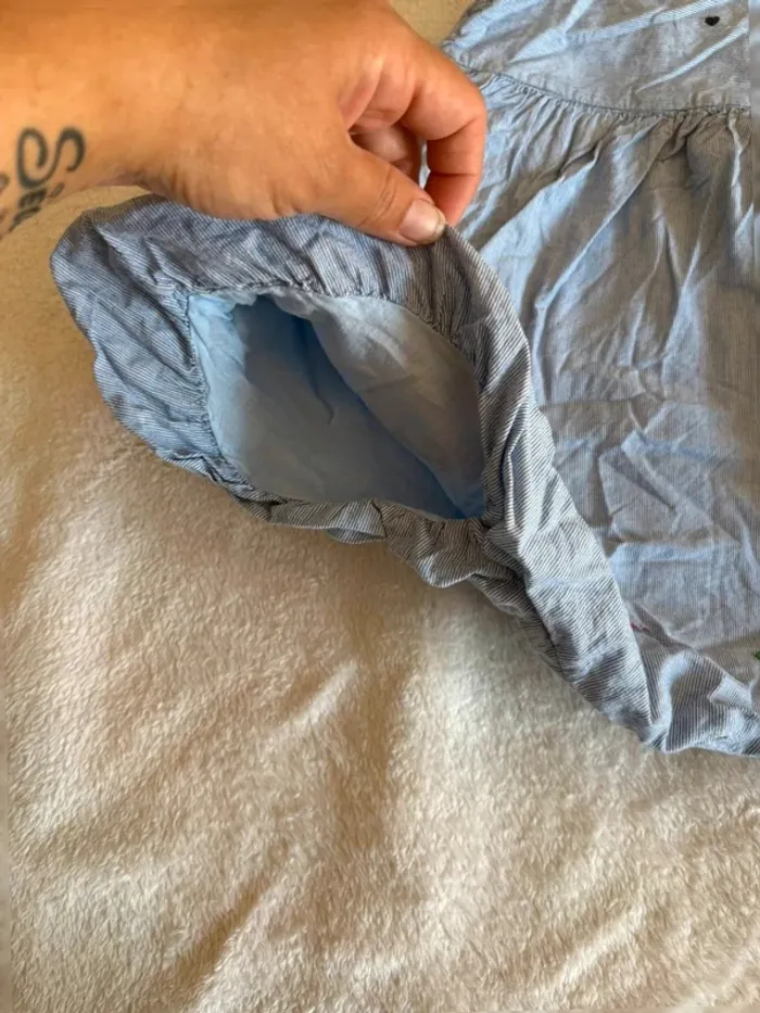 Robe Catimini bébé fille 18 mois – Rayée bleu avec fleurs brodées - photo numéro 5