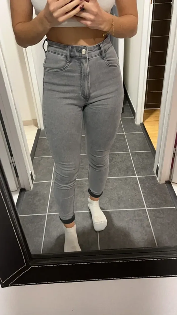 Pantalon gris Zara