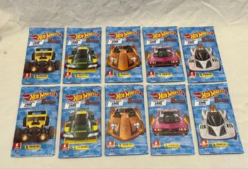 10 boosters cartes à collectionner Hotwheels on the Road