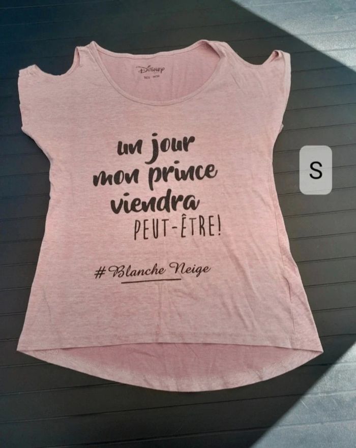 Tee-shirt pyjama Disney taille S blanche neige