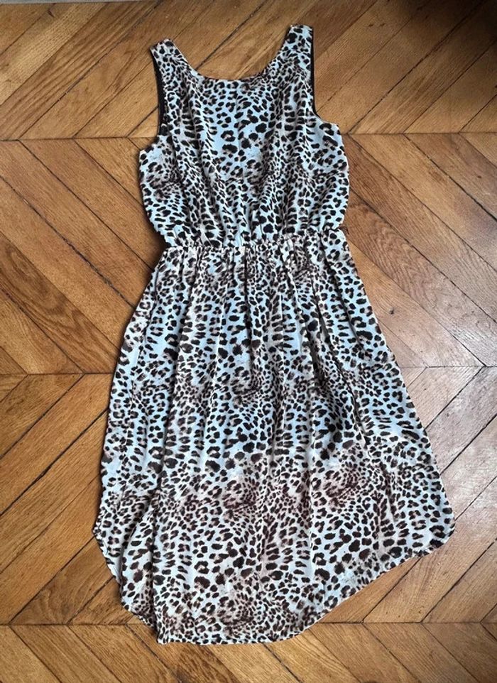 Neuve: magnifique robe Léopard taille 14 ans + - photo numéro 8