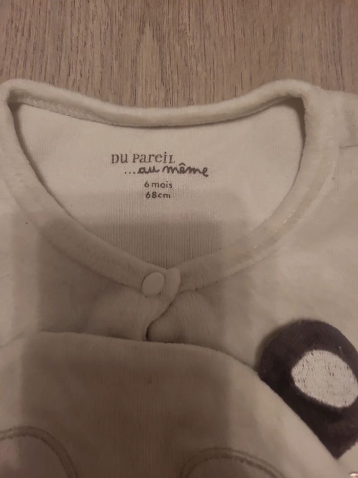 Grenouillère 1 pièce bébé mixte velours blanc avec ouverture à l'avant T6mois TBE du pareil au même - photo numéro 3