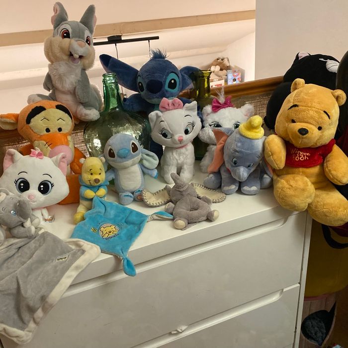 Grand lot peluches et doudous Disney