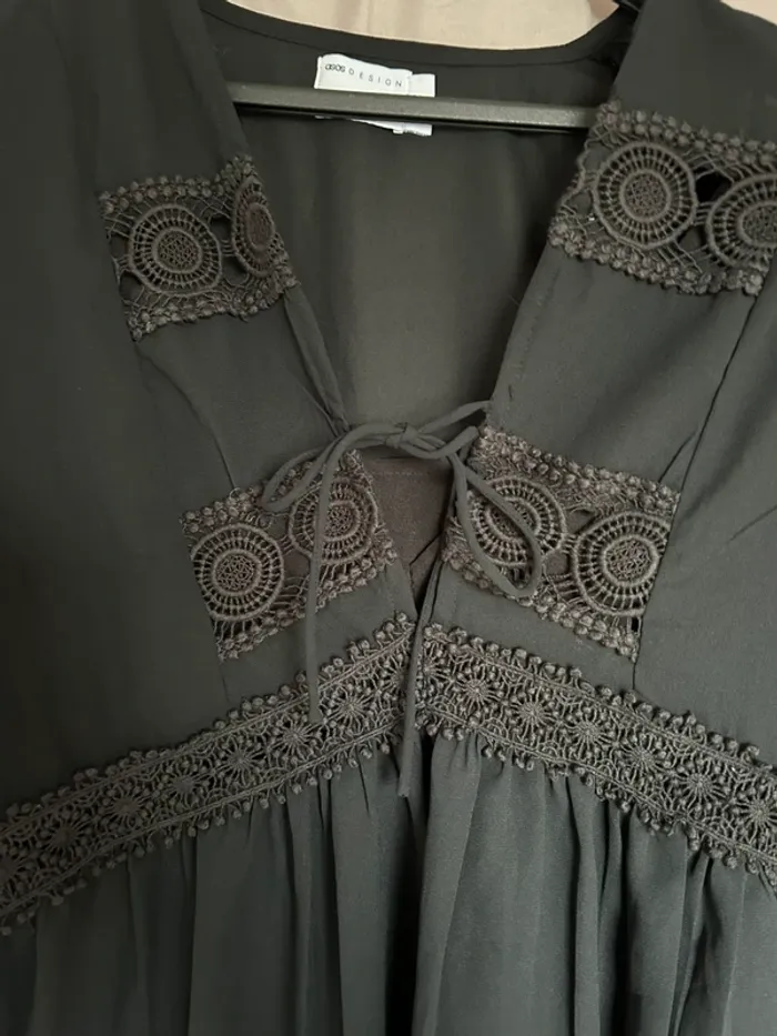 Robe noire - photo numéro 3