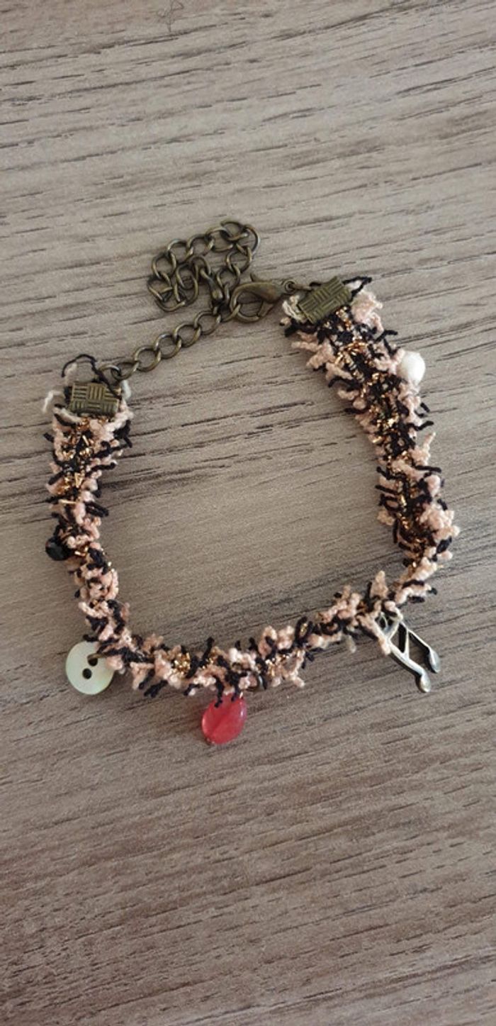 Bracelet, boucles d’oreilles plumes - photo numéro 3