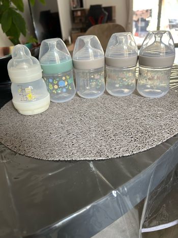 Lot biberons Nuk et 1 Mam