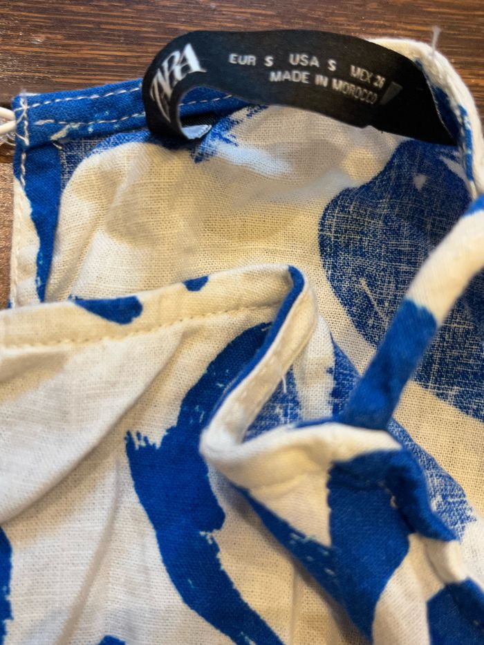 Top/ Haut/ Blouse imprimé en lin blanc et bleu zara taille S/36 - photo numéro 2