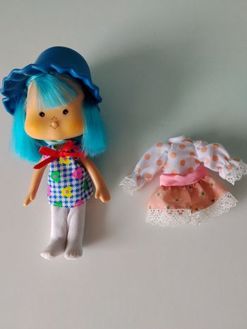 Poupée charlotte aux fraises