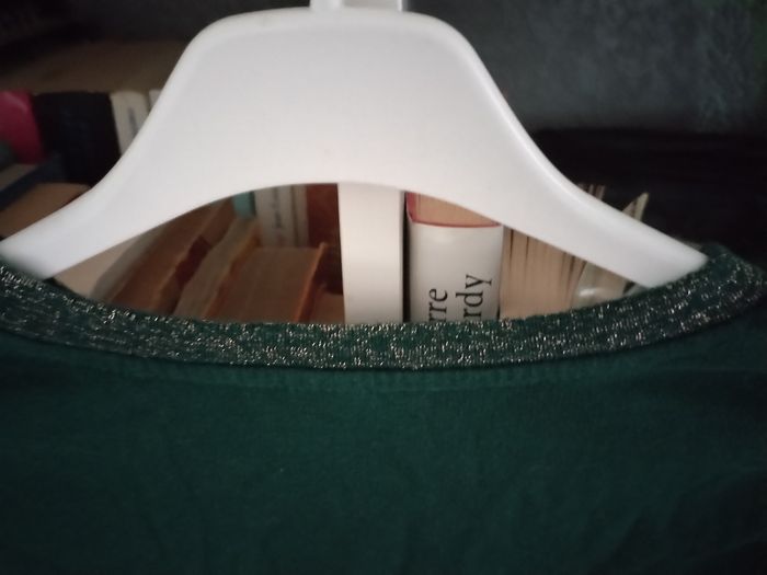 Très beau Pull de Noël 7/8 ans porté une fois - photo numéro 5