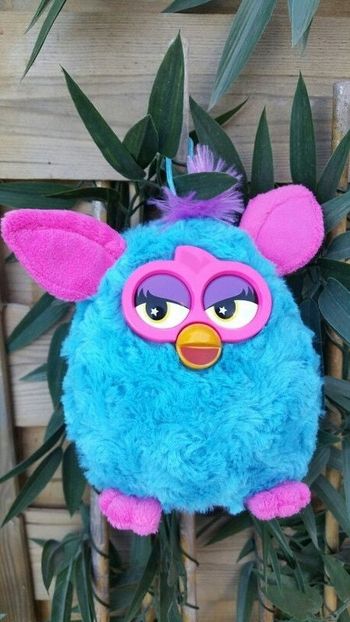 Furby Hasbro peluche non interactive officielle année 2013