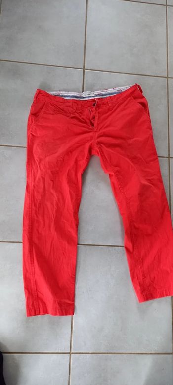 Chino rouge