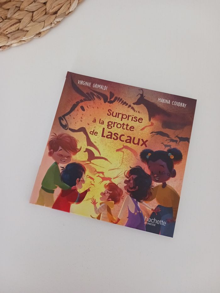 Surprise à la grotte de lascaux