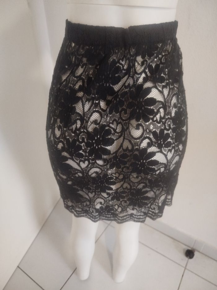 #kytie34femme. Jupe en dentelle taille 34 - photo numéro 4